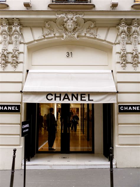 vintage shops paris chanel|where is coco chanel located.